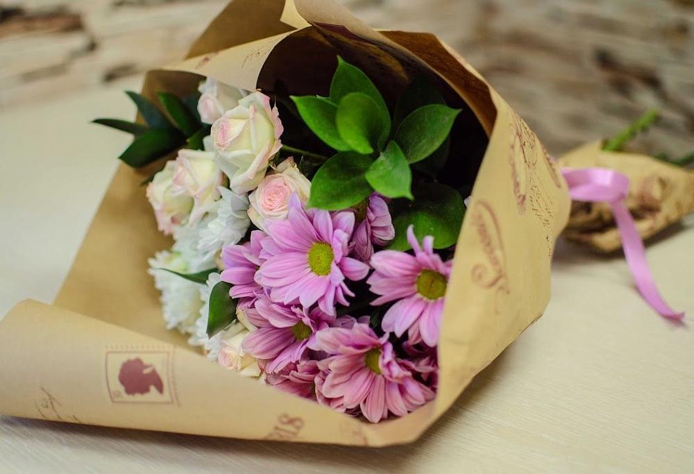 Букет улыбка в Альбурикенте Букет цветов из: Розы и Хризантемы в Альбурикенте