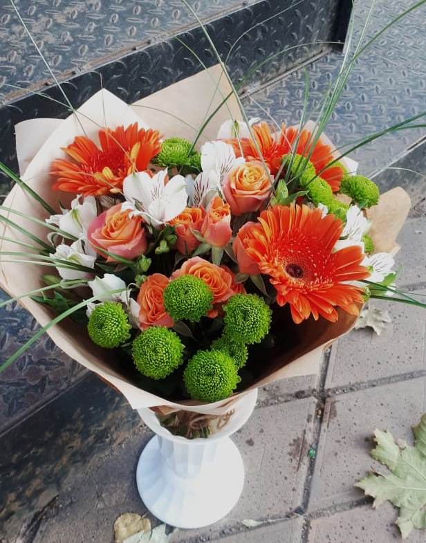 Букет цветов из: Герберы, Хризантемы, Альстромерии и Розы в Альбурикенте