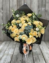 Букет цветов из:  Розы и Лизиантусы в Альбурикенте