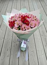 Букет цветов из:  Альстромерии в Альбурикенте