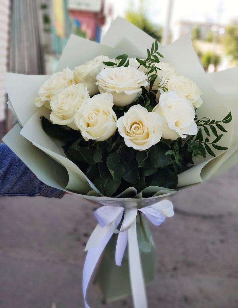 Букет Белые розы Проуд в Альбурикенте