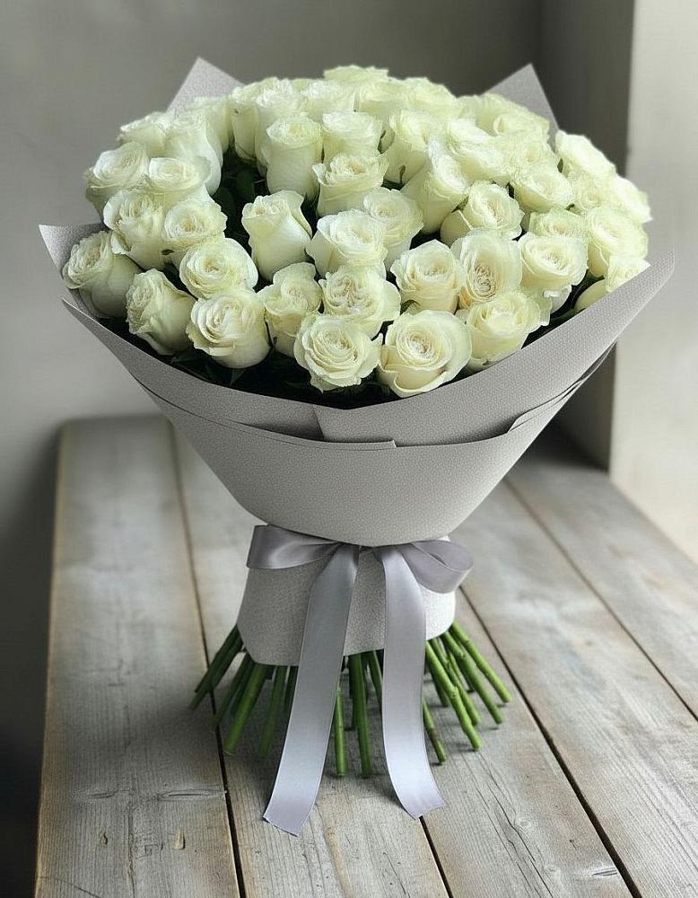 Букет 35 Белых роз в Альбурикенте