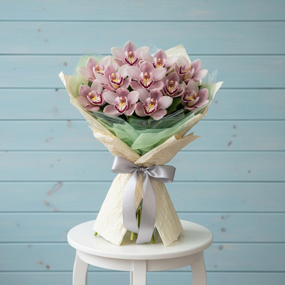 Букет цветов из: Орхидеи и Розы в Альбурикенте