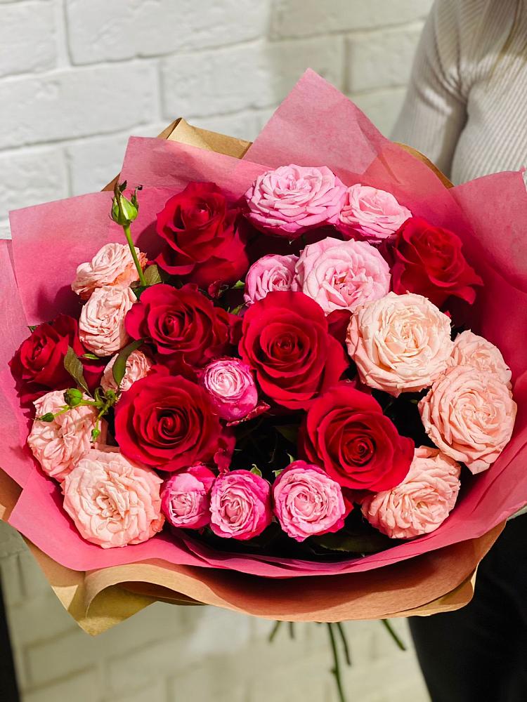 Букет цветов из: Розы в Альбурикенте