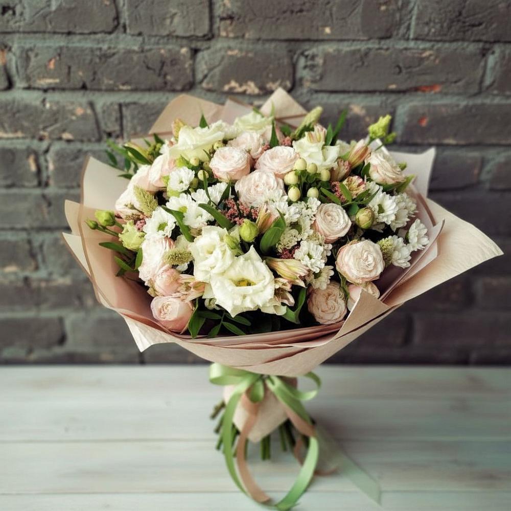 Букет нежное ассорти в Альбурикенте Букет цветов из: Альстромерии, Розы и Хризантемы в Альбурикенте