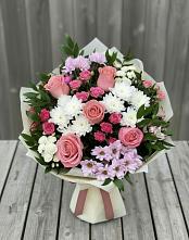Букет цветов из:  Альстромерии, Гвоздики, Розы и Хризантемы в Альбурикенте