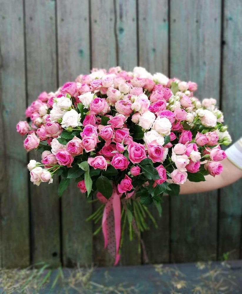 Букет Розовые кустовые розы Натали и Лав Лидия в Альбурикенте