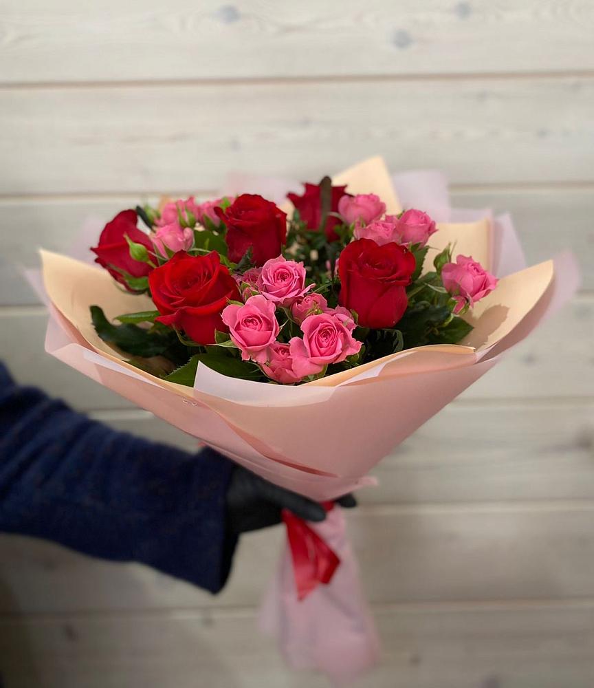 Букет цветов из: Розы в Альбурикенте