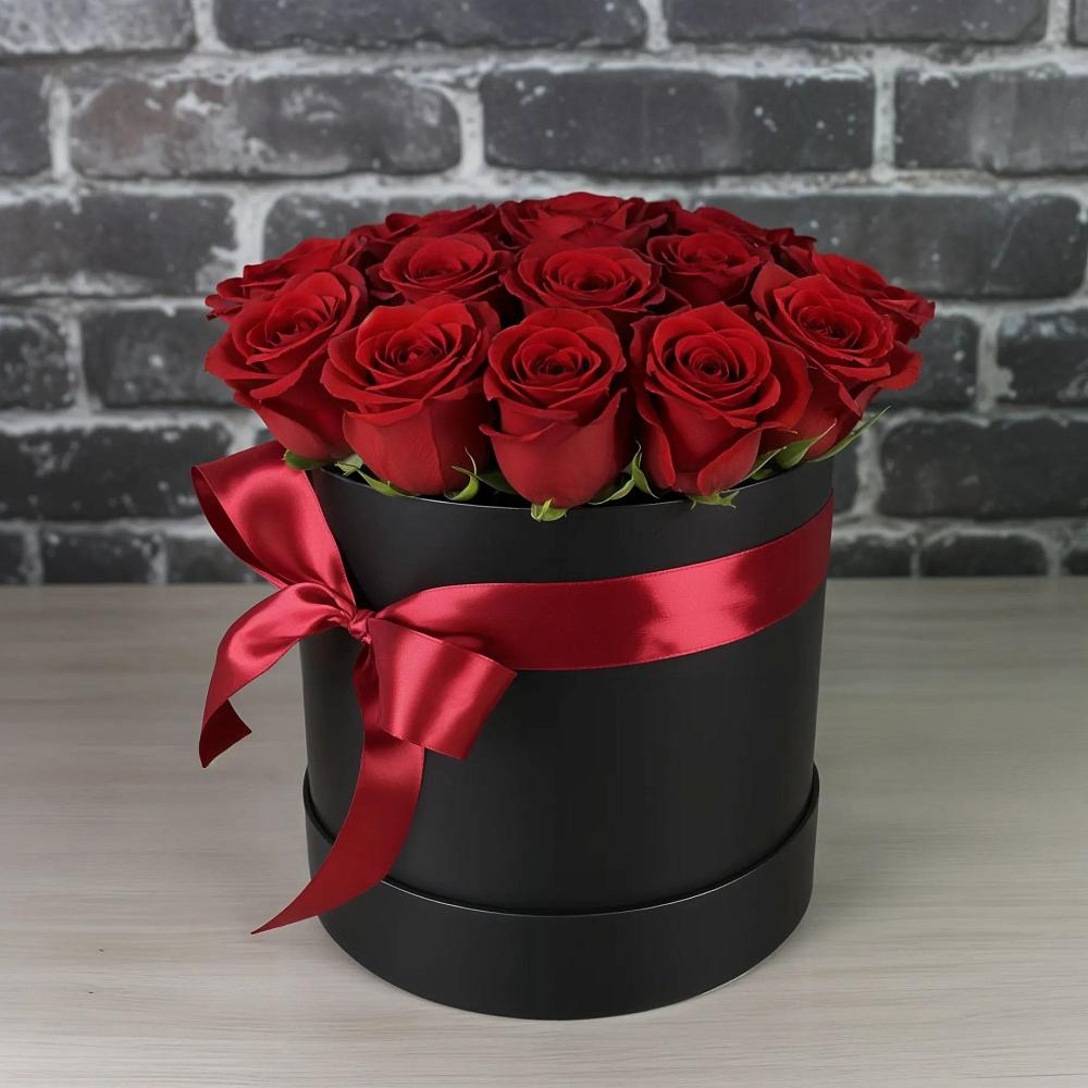 Цветочная композиция из Розы в шляпной коробке в Альбурикенте